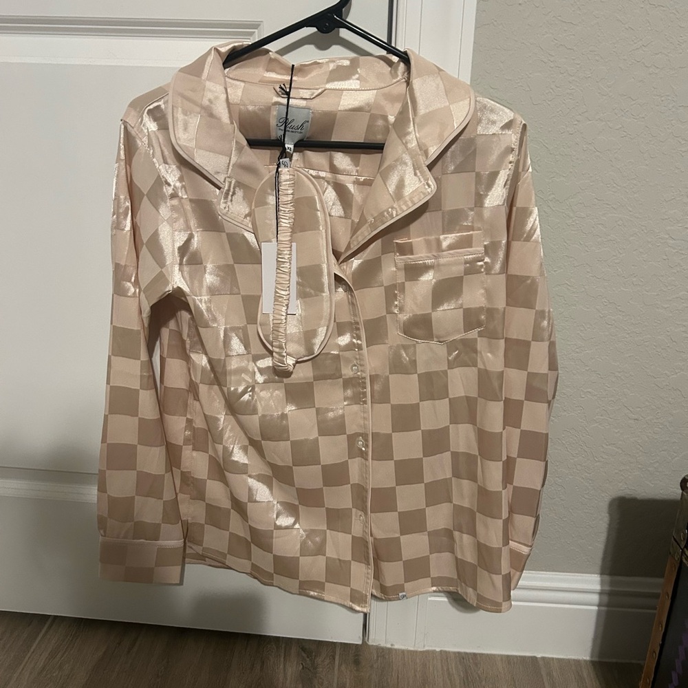 REVOLVE  XS Blush Pink Checkered Sleep Set With Eye mask And Top